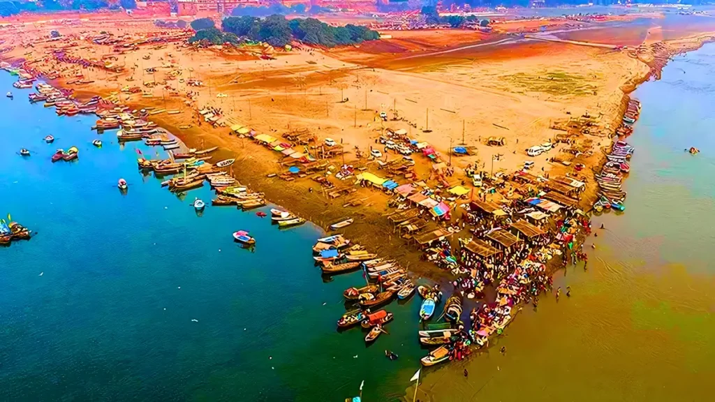 Scenic view of Triveni Sangam in Prayagraj where Ganga, Yamuna, and the mythical Saraswati rivers converge